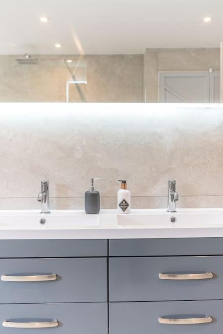 Villa Luxury Townhouse In Workington Extérieur photo