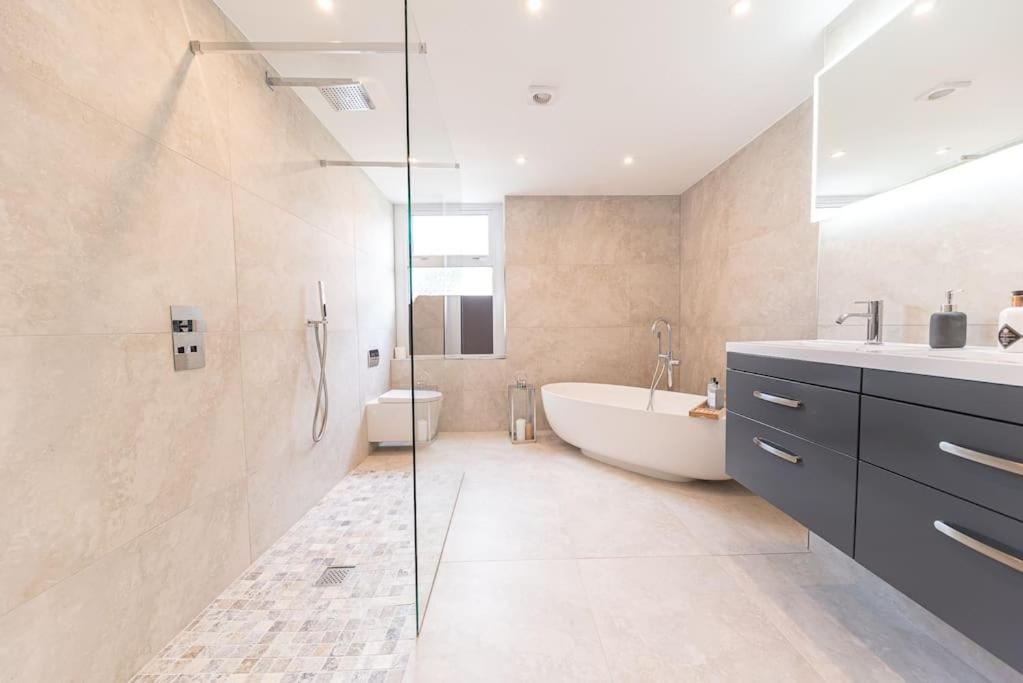Villa Luxury Townhouse In Workington Extérieur photo